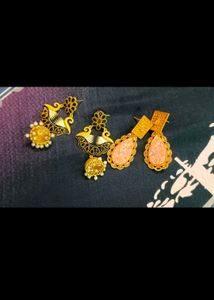 2 Sets Of Beautiful Earrings