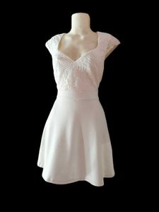 Beautiful Off White Dress 😍