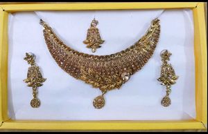 Ethnic Party Wear Jwellery Set