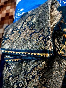 Elegant Dark Green &amp; Gold Sari Blouse Size 44 Inch