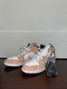 Air Jordan 1 Mid SE Particle Beige