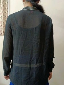 only women black shirt