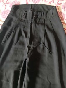 Korean Style Pant With Sleeveless Cute Top