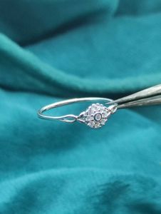 💍✨🎁Dainty Floral Diamond Ring Choice Of Queen&#39;s