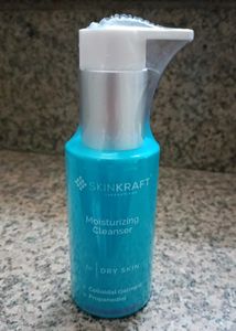 SkinKraft Moisturizing Cleanser