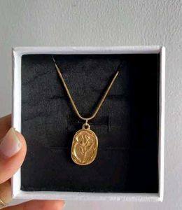 Korean Anti - Tarnish Golden Rose Chain Necklace♥.