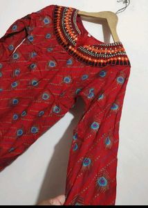 Red 🔴 Top 🦚 Print For Girl Or Woman 30 Bust