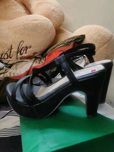 Heelss