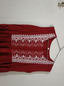 Beautiful Maroom And White Print Kurti Unused