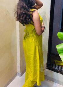 Cord Set In Yellow Colour