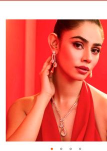 Elegant Necklace and Earring Set