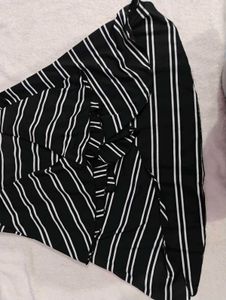 Striped Sleeveless Shrug