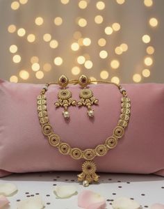 Elegant Gold-Toned Necklace