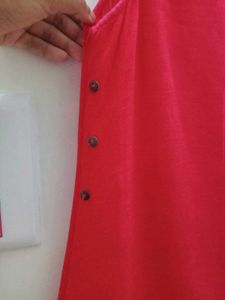 Red Sleeveless Kurta