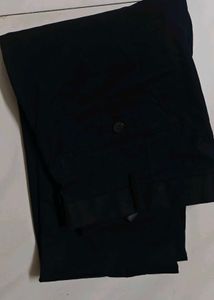 UNIQLO Orginal trouser NEVER Worn