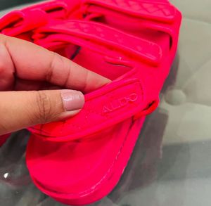 *Sale* Aldo Pink Quilted Sandals