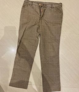 CLASSIC FIT PANTS