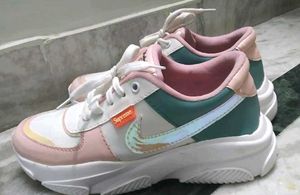 Colorblock Chunky Platform Sneakers!
