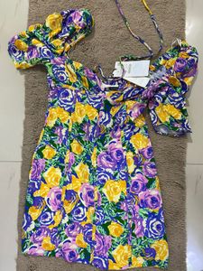 Puff sleeve deep neck Zara Floral Mini Dress