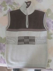 Sleeveless Brown & White Top