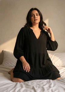 Chic Black Tiered Midi Dress