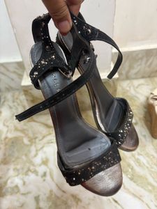Black small Sandals
