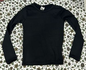 Full Sleeves Black Ribbed Top - Cozy & Chic