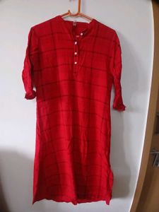 Red Kurti