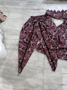 😍Beautiful Side Plated Gown With Tulip Salwar