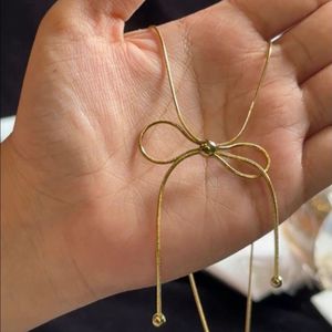 18k-plated Gold Bow Necklace