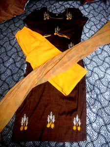 New / Unused  Embroidered Kurta Set