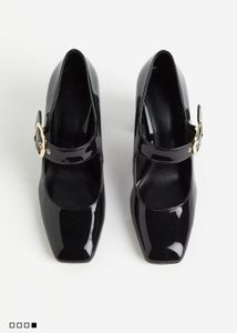 H&amp;M cute janes black