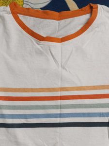 Women&#39;s White Tshirt