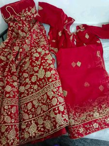 red lehnga for wedding