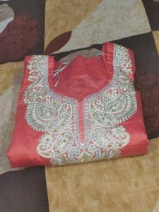 Elegant Embroidered Kurti