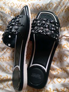 Beautiful Black Flat Sandal