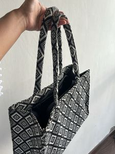 Geometric Pattern Handbag