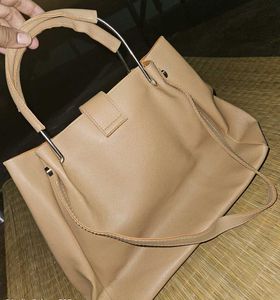 Handheld/Shoulder Bag