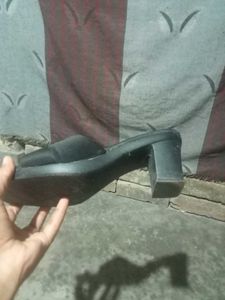 Black colour heels
