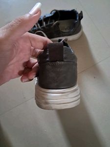 Men&#39;s Brown Sneakers