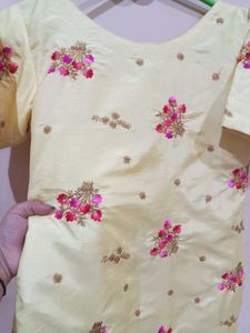 Embroidered Kurta ✨