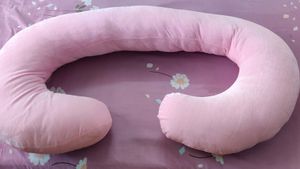 C Shaped Pregnancy & Breast Feeding Pillow