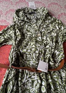 ZARA DRESS IN SIZE S