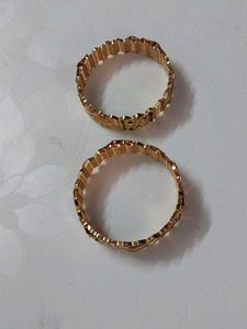 Vintage Gold Tone Bangle Set
