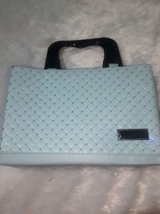 New Beautiful Handbag $ Slingbag