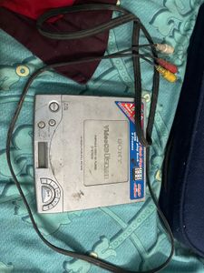 Portable CD Player Working