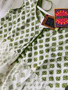White &amp; Green Printed Kurti
