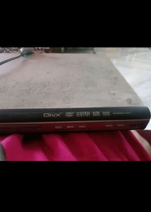 Akai Dvd Player With 2 Speakers In Good Condition