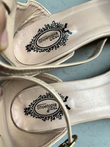 Brand New beige Stilettos 👠