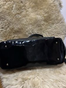 Chic Black Handbag